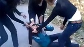 Bạo lực học đường không chỉ là vấn đề trong nhà trường mà còn là vấn đề xã hội.