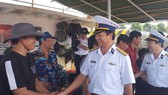 Hải đoàn 129 thăm hỏi, động viên ngư dân tàu BĐ 99137TS gặp nạn