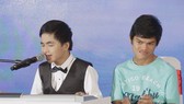 視障少兒小傑去年中秋晚會表演彈琴節目備受好評。