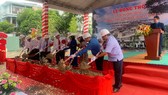第十一郡少兒文化宮新址動工儀式。(圖源:田升)