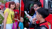 Hỗ trợ hàng ngàn vé tàu, xe cho công nhân ở miền Nam về miền Bắc ăn tết