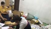 Công an thu giữ tang vật tại hiện trường