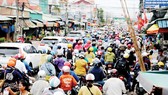 Hết lễ, căng thẳng giao thông