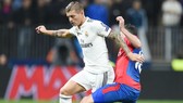 Real Madrid (trái) tiếp tục gây thất vọng tại CSKA Moscow. Ảnh: Getty Images