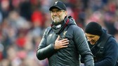 Liverpool sẵn sàng biến Jurgen Klopp trở thành “Sir Alex của Anfield”, nhưng HLV này thì chưa. Ảnh: Getty Images