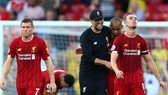 HLV Jurgen Klopp phấn khích trước màn trình diễn của các học trò. Ảnh: Getty Images