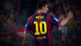 Lionel Messi ra dấu từ chối thay người hồi năm 2014.