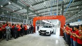 Khoảnh khắc chiếc VinFast Lux SA2.0 đầu tiên rời khỏi dây chuyền sản xuất