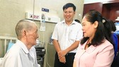 Thăm, chúc thọ người cao tuổi