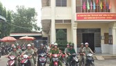 Các thành viên CLBPCTP cùng công an phường xuất phát tuần tra trên địa bàn
