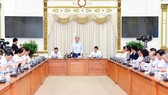 Bí thư Thành ủy TPHCM Nguyễn Thiện Nhân phát biểu tại buổi sơ kết. Ảnh: Việt Dũng