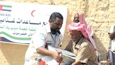 Hàng viện trợ của UAE đến với người dân Yemen. Ảnh: Gulf News