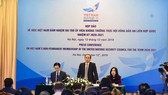 Thứ trưởng Bộ Ngoại giao Lê Hoài Trung chủ trì buổi họp báo