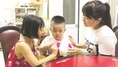 Cho con tiền tiêu vặt