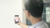 “Check in” phản cảm