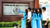 Trường Đại học Ngân hàng TPHCM dừng tổ chức thi và cấp chứng chỉ tiếng Anh