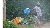 Ngăn nạn đổ trộm rác ở các khu đất trống