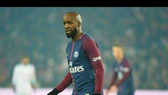 Lão tướng Lassana Diarra vất vả khi phải chơi vai trung vệ.