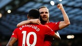 Juan Mata ăn m72ng bàn thắng cvùng Rashford