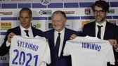 Đưa Juninho và Sylvinho trở lại, Lyon quyết bám đuổi PSG