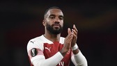 Vì sao Barca phải mua Lacazette để thay thế Luis Suarez