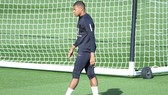 PSG mạo hiểm với Kylian Mbappe