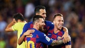 Busquets hạnh phúc tranh giành vi trí chính thức ở Barcelona
