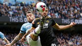 Man City - Wolves 0-2: Adama Traore ghi cú đúp, hạ gục nhà vô địch