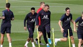Kylian Mbappe kịp trở lại trận đấu với Nice