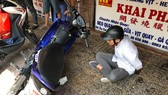Đối tượng Thuận lúc bị bắt. Ảnh: ĐAN NGUYÊN