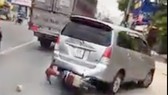Xôn xao clip CSGT truy đuổi xe ô tô nghi vấn tẩu thoát với tốc độ cao