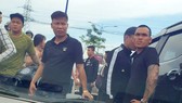 Hình ảnh giang hồ vây chặn xe công an ở Đồng Nai vào ngày 12-6-2019 gây xôn xao dư luận