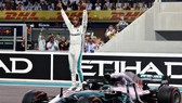 Lewis Hamilton có đến 11 chiến thắng trong mùa này