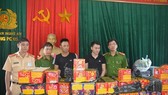 Bắt vụ vận chuyển 126kg pháo nổ