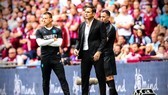 Terry và Lampard trong trận Aston Villa thắng Derby County 2-1