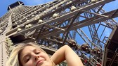 Bouchard giờ chỉ chăm đăng ảnh trên Instagram, chứ đánh đấm cái gì