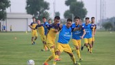 U22 Việt Nam tích cực chuẩn bị cho cuộc so tài với U22 Trung Quốc. Ảnh: Minh Hoàng