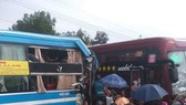 Hai xe khách tông nhau, 7 người bị thương