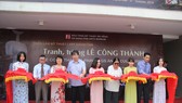 Ban tổ chức cắt băng khánh thành triển lãm
