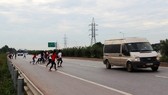 Nhanh một chút, chậm cả đời