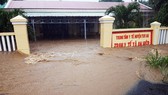 Lũ gây ngập diện rộng ở Phú Yên, nhiều công trình giao thông bị tàn phá nặng nề