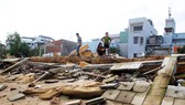 Cận cảnh kè sông hàng chục tỷ đồng chưa dùng đã gãy nát