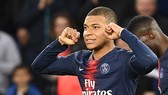 PSG - Nimes 3-0: Nkunku, Mbappe đè bẹp đối thủ, Thomas Tuchel vững ngôi đầu