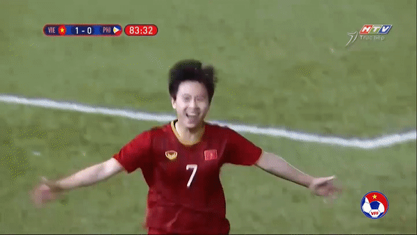 Nữ Việt Nam - Nữ Philippines 2-0: Thái Thị Thảo, Tuyết Dung tỏa sáng, Việt Nam vào chung kết