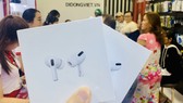 Airpods Pro có mặt đầu tiên tại Di Động Việt, giá bán bình ổn 6,9 triệu đồng