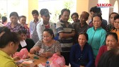 Tặng nhà tình thương, khám sức khỏe, tặng quà người dân huyện Cù Lao Dung