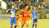 Hà Đức Chinh tỏa sáng kịp thời cứu nguy cho đội Đà Nẵng. Ảnh: VIẾT ĐỊNH
