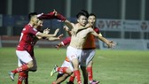 Các cầu thủ Phố Hiến giành chiến thắng cách biệt trước Bình Định. Ảnh: MINH HOÀNG