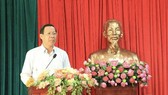 Đồng chí Phan Văn Mãi, Ủy viên Ban Chấp hành Trung ương Đảng, Bí thư Tỉnh ủy Bến Tre phát biểu khai mạc Hội nghị