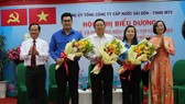 Ông Trần Văn Khuyên, Bí thư Đảng ủy, Chủ tịch hội đồng thành viên Sawaco tuyên dương các điển hình học tập Bác